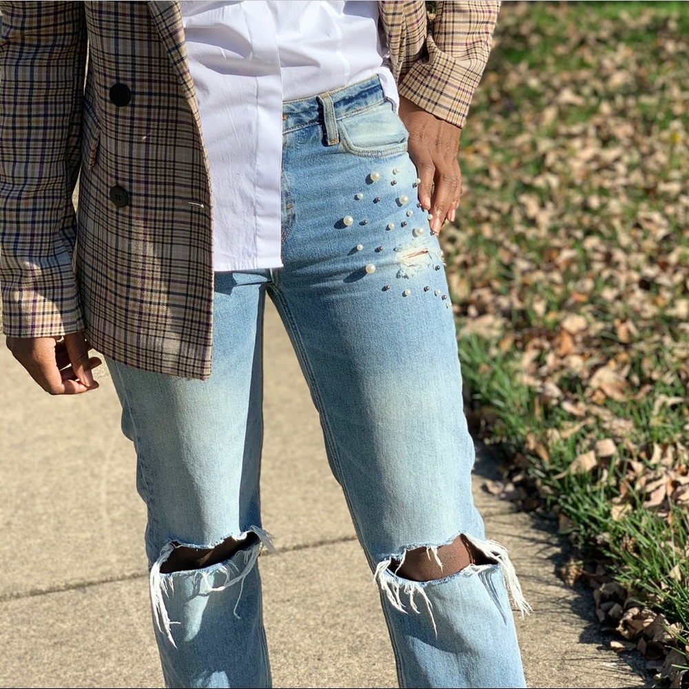 SOLD. Zara distress pearl jeans